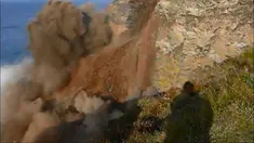 Kesempatan langka untuk dapat menyaksikan runtuhnya bagian North Cliff di California di Amerika Serikat.
