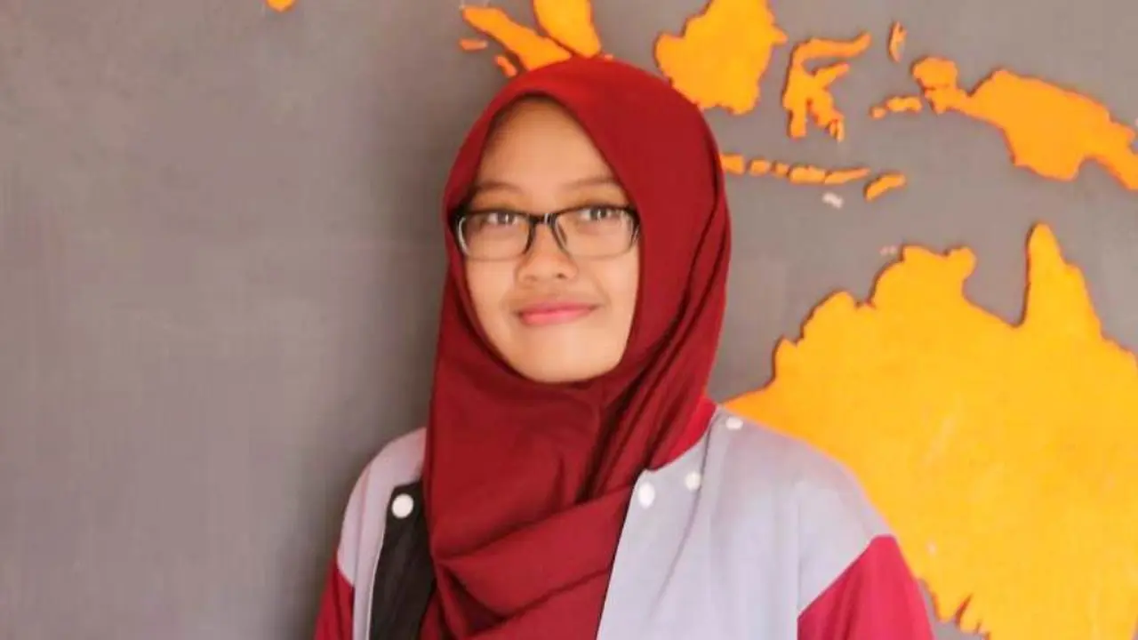 Ika Nur Atikoh, santri Pondok Pesantren Minhajut Tholabah, Purbalingga peraih beasiswa LPDP S2 di Swedia. (Foto: Liputan6.com/Dinkominfo PBG/Muhamad Ridlo)