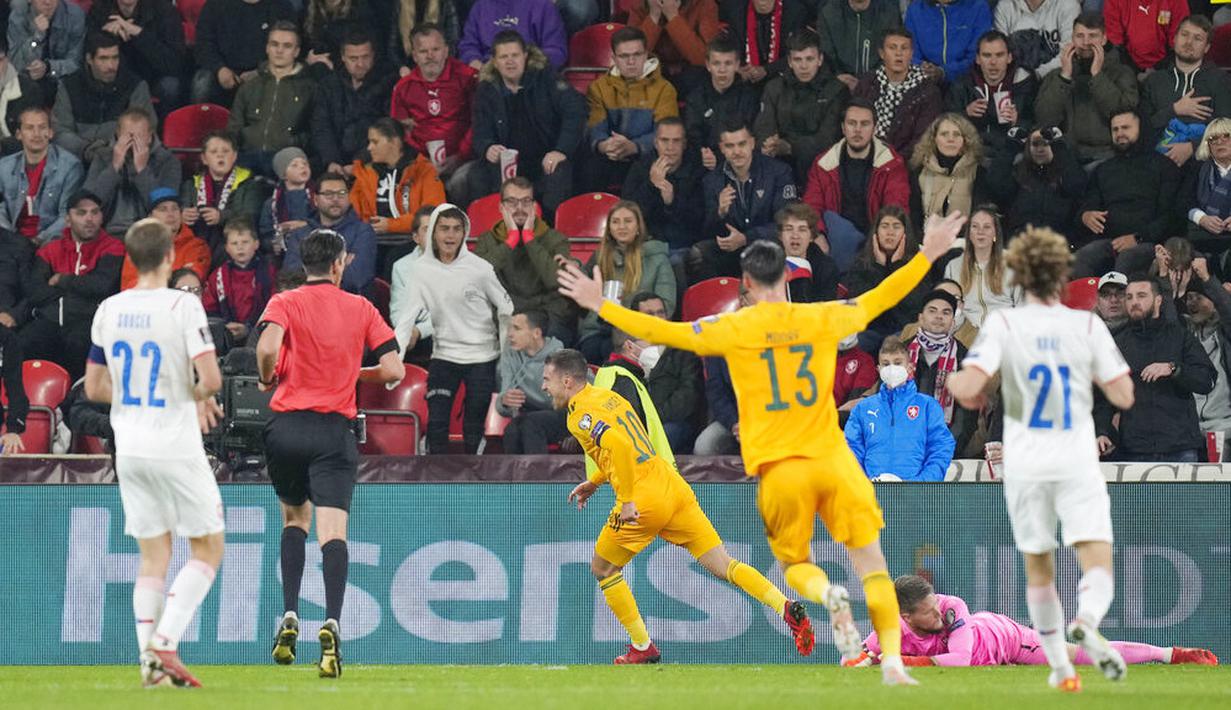 Sementara gol tim tamu dicetak oleh Aaron Ramsey dan Daniel James. (AP/Petr David Josek)