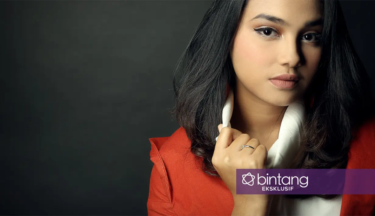 Nama pemeran Syifa Hadju dibesarkan dari layar kaca. Meski telah bermain di beberapa sinetron, namanya mulai dikenal luas saat bermain dalam sinetron Mermaid in Love. Sinetron yang digemari pemirsa itu ikut mengangkat namanya. (Febio Hernanto/Bintang.com)