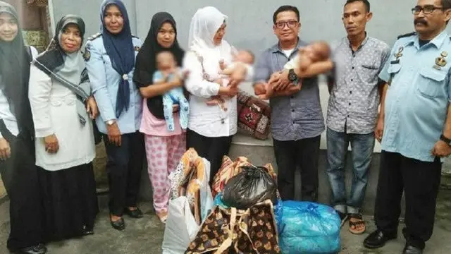 Bayi Kembar Tiga dalam Tahanan
