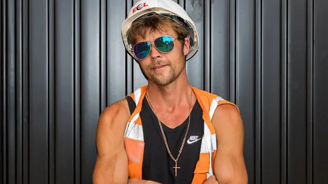 Bak Pinang Dibelah Dua, Inilah Nathan Meads Kembaran Brad Pitt