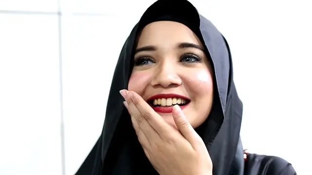 Bikin Sayur Keasinan, Zaskia Sungkar 'Gelagapan' Diprotes Suami