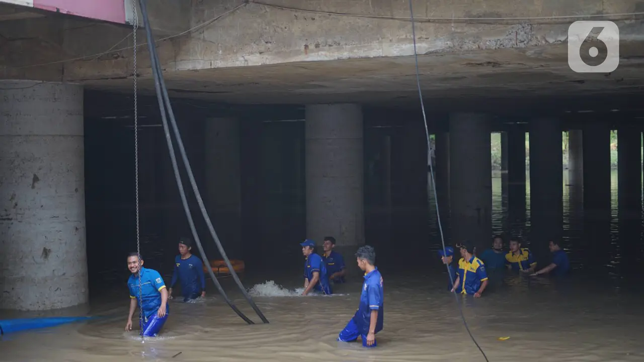 Curah Hujan Tinggi, Banjir Underpass Kemayoran Lama Surut