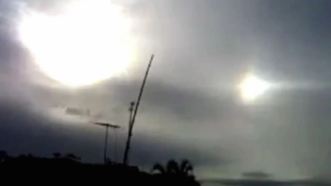 Dua 'Matahari' Muncul di Langit Kolumbia, Fenomena Alam atau . . 