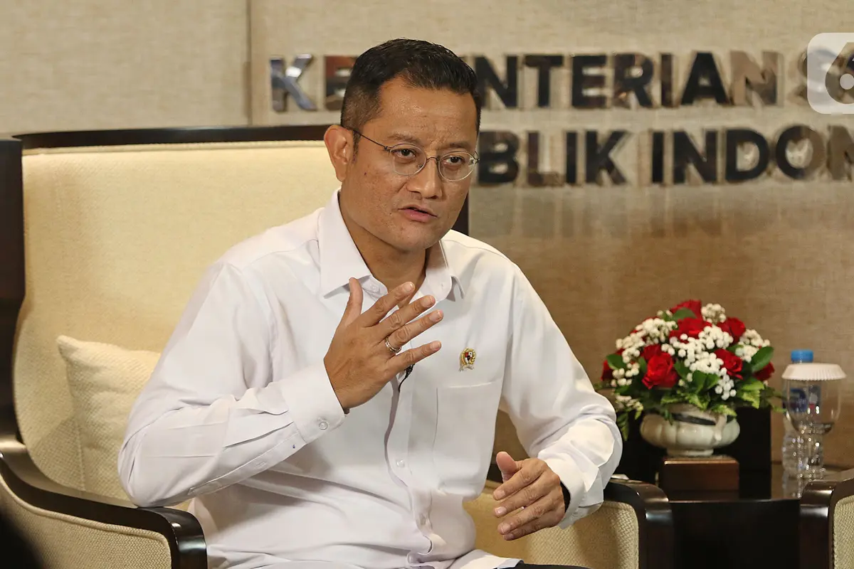 Menteri Sosial (mensos) Juliari Batubara