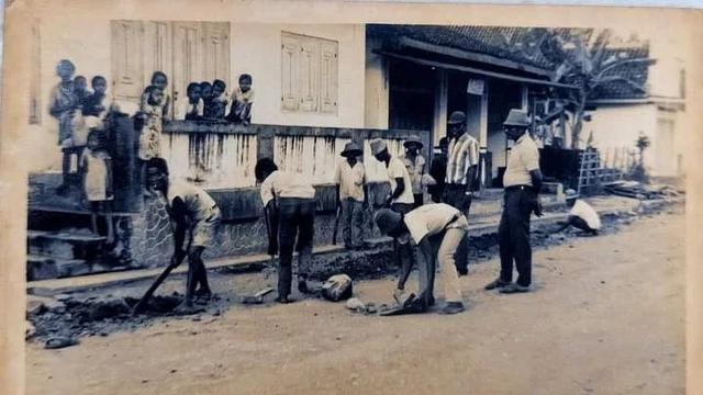 Suasana jalanan Kediri tempo dulu (Facebook)