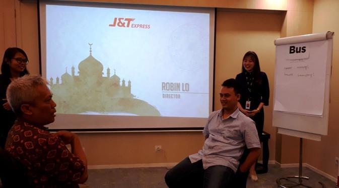 Halal Bihalal J&T Express.