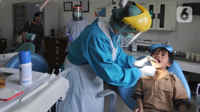 FOTO: Pemeriksaan Kesehatan Murid Baru Sekolah Dasar Negeri