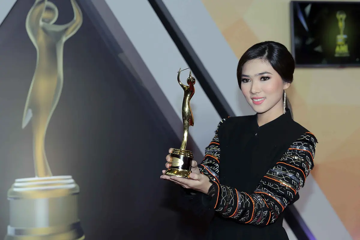 [Bintang] Isyana Sarasvati