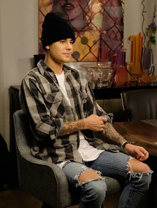 Justin kembali dikabarkan harus berurusan dengan pihak kepolisian lantaran tidak berkendara dengan baik saat berada di jalan raya. Justin dikabarkan melanggar peraturan yang telah ada. (AFP/LARRY BUSACCA)