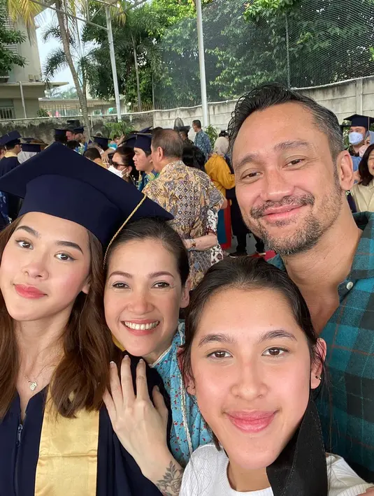 Setelah lulus, Kayra hendak meneruskan kariernya di dunia modeling.