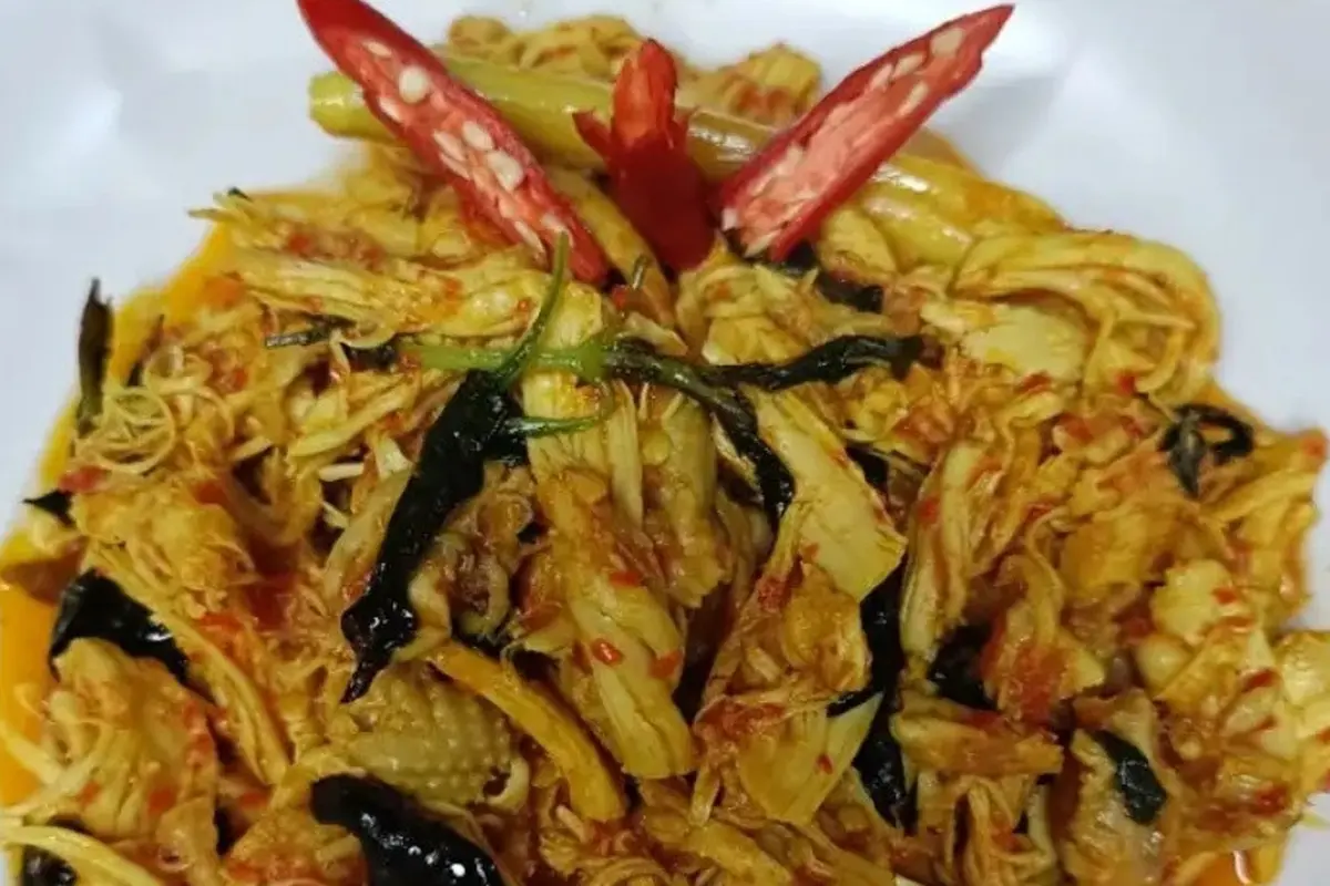 Resep ayam suwir rica-rica kemangi. (dok. Cookpad @DeeDee_Rasuan)