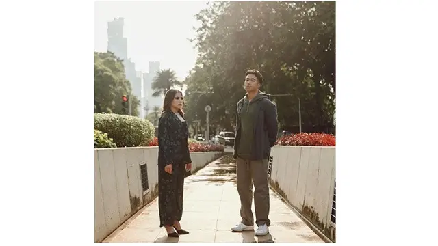 Duet di Lagu Baru, Ini 7 Potret Kebersamaan Prilly Latuconsina dan Vidi Aldiano