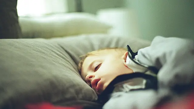Cara Membiasakan Anak Bangun Pagi Tanpa Marah/Photo by Brett Durfee on Unsplash