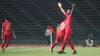 Striker Timnas Indonesia U-22, Marinus Wanewar, merayakan gol yang dicetaknya ke gawang Kamboja U-22 pada laga Piala AFF U-22  di Stadion National Olympic, Phnom Penh, Jumat (22/2). Indonesia menang 2-0 atas Kamboja. (Bola.com/Zulfirdaus Harahap)