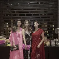 Ahikoza berkolaborasi dengan desainer asal India, Arphita Mehta, menghasilkan koleksi tas yang eksotis (Foto: Ahikoza)