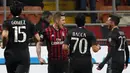 Para pemain AC Milan merayakan gol yang dicetak Jurac Kucka ke gawang Fiorentina. Hasil ini membuat Milan berada di peringkat ke tujuh, semetara Fiorentina ada pada posisi ke delapan klasemen Liga Italia. (EPA/Matteo Bazzi) 