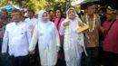 Dalam konferensi pers yang begitu singkat setelah akad nikah berlangsung, Ajip menyampaikan alasannya menikahi seorang Nani Wijaya. Ia mengatakan, dirinya membutuhkan pendamping setelah hidup sendiri selama beberapa tahun. (Fathan Rangkuti/Bintang.com)