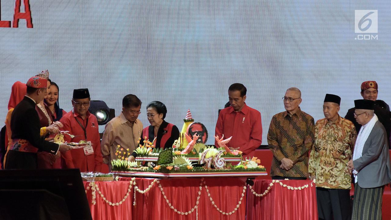 Jokowi - Ma'ruf Amin Hadiri HUT ke-46 PDIP