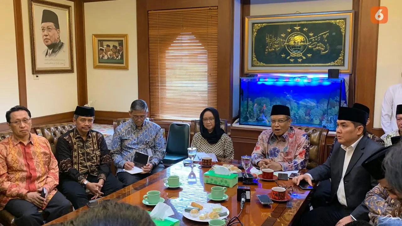 Kunjungan Menlu Retno ke kantor PBNU menemui Ketua PBNU Said Aqil Siradj pada Selasa (11/2).