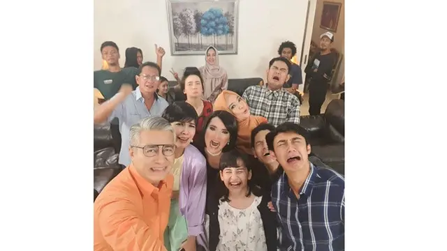 Segera Tamat, Ini 6 Potret Perpisahan Pemain Sinetron Cinta Karena Cinta