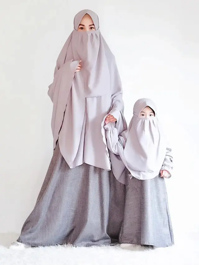 Ilustrasi gamis couple ibu dan anak