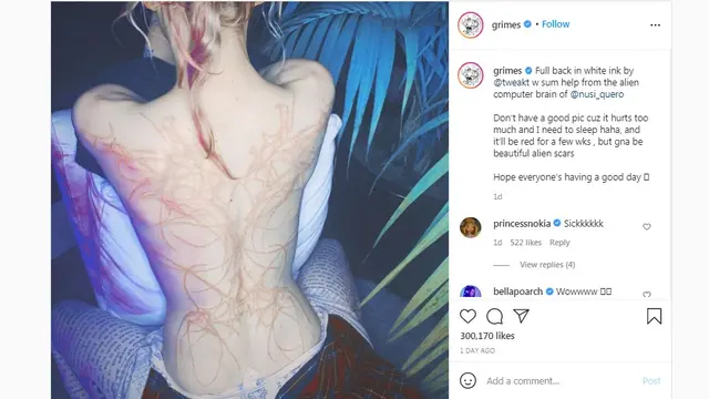 Kekasih Elon Musk Pamer Tato Bertinta Putih, Seperti Apa Hasilnya?