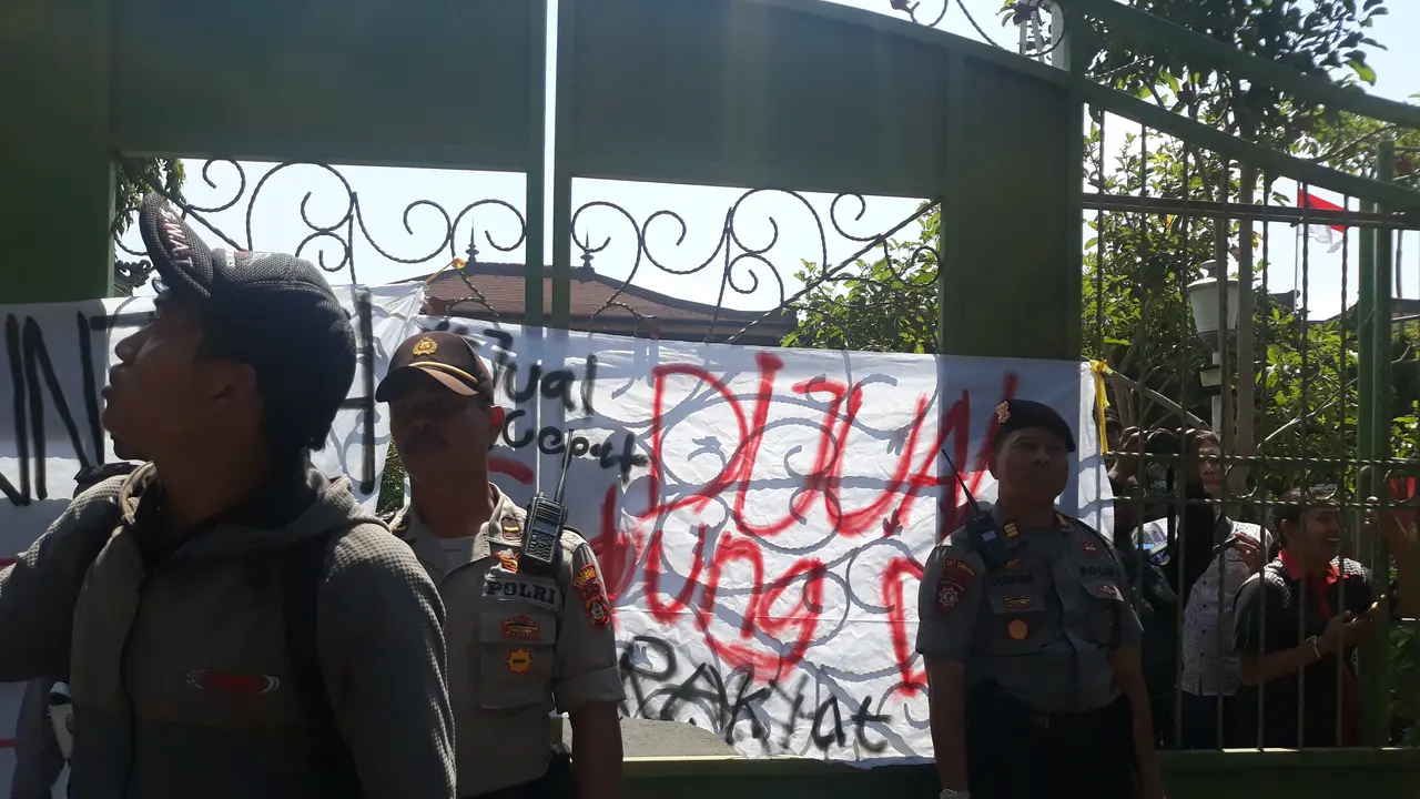 Demo mahassiwa Bali