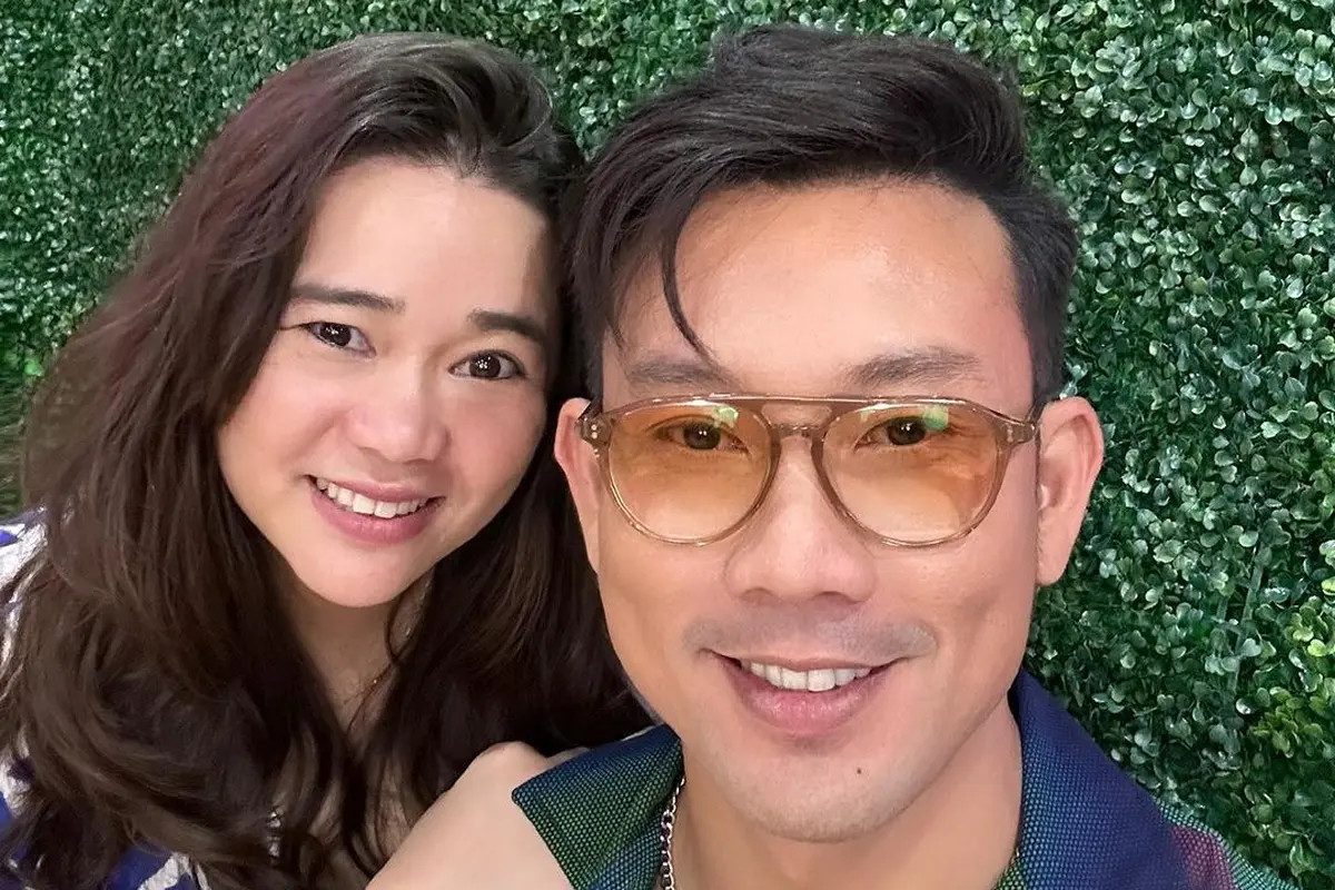 7 Potret Mesra Denny Sumargo dan Olivia Allan, Saling Menguatkan
