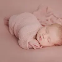 Ilustrasi bayi perempuan. (Photo by Laurie Ludes from Pexels)