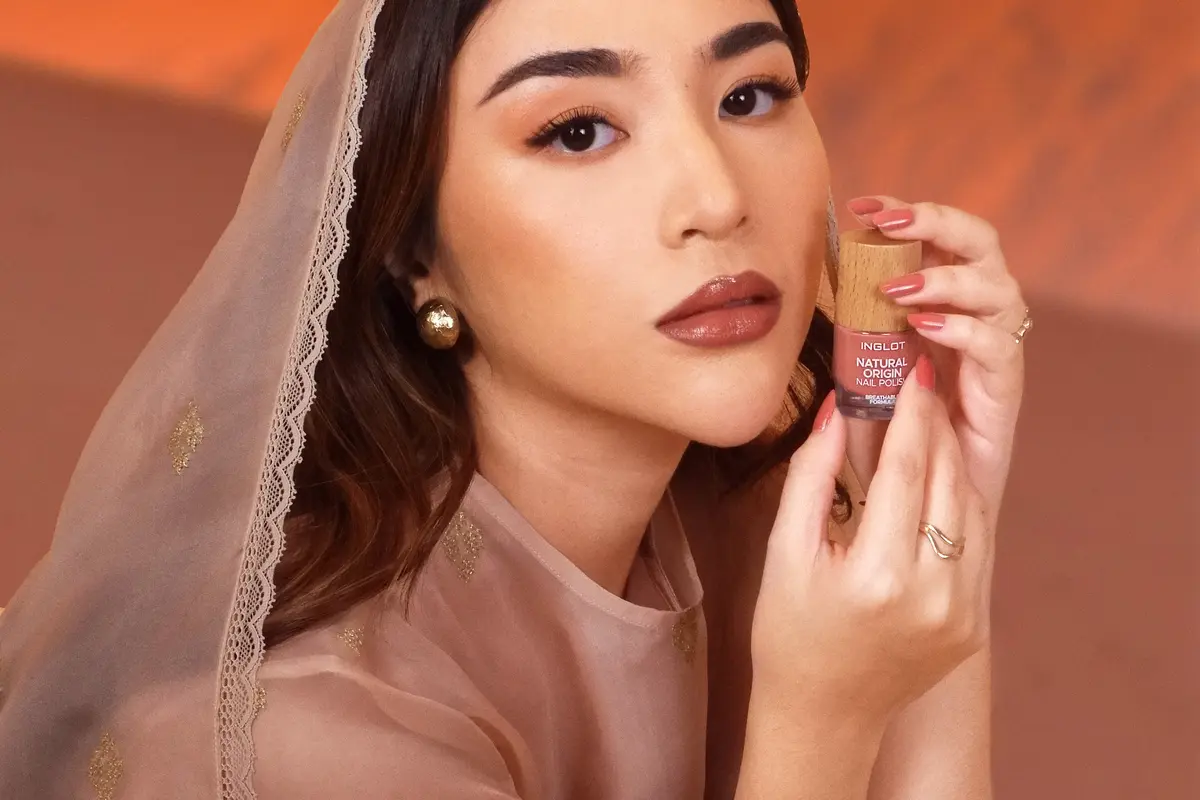 Tampilan Kuku Modis di Hari Lebaran ala Perempuan Arab dengan Kuteks Halal dari Inglot