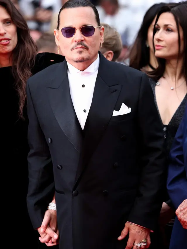 Pesona Duda Keren Johnny Depp di Tengah Sineas Dunia di Festival Film Cannes
