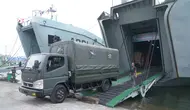 Kapal Rumah Sakit TNI AD Berlayar ke NTT Bantu Korban Gempa