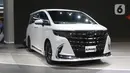 Selama GIIAS 2023 digelar, Toyota menampilkan lebih dari 40 unit kendaraan di atas booth seluas lebih dari 5.000 meter persegi. (Liputan6.com/Angga Yuniar)