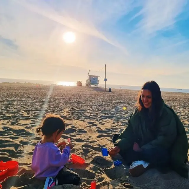 7 Potret Raisa dan Hamish Daud Liburan di Amerika, Gaya Baby Zalina Curi Perhatian