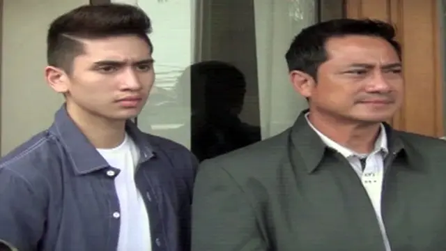 Beri Dukungan, Verrel Hadiri Sidang Putusan Cerai Ivan-Venna