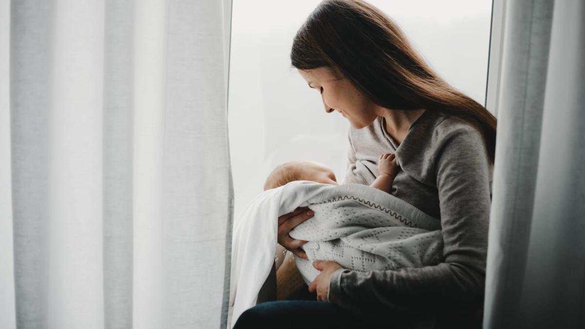 4 Posisi Menyusui yang Sebaiknya Dihindari, Calon Ibu Perlu Tahu