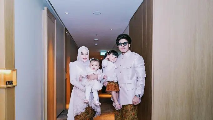 v6 Adu Gaya Reza Artamevia, Ashanty, hingga Aurel Hermansyah Pakai Kebaya Pink di Siraman Thariq Halilintar dan Aaliyah Massaid