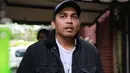 Penyanyi Glenn Fredly memiliki banyak kenangan bersama penyanyi senior Yon Koeswoyo. Sebagai penyanyi, ia juga bangga lagunya didengarkan oleh penyanyi yang lebih senior. (Adrian Putra/Bintang.com)