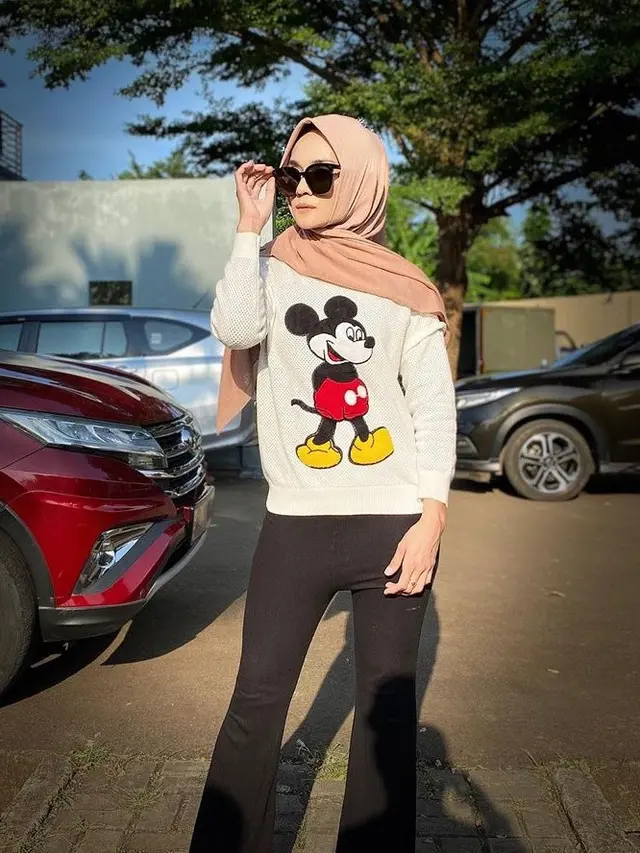 Kerap Jadi Istri Tersakiti, Ini 6 Potret Modis Citra Anggun di Kehidupan Nyata