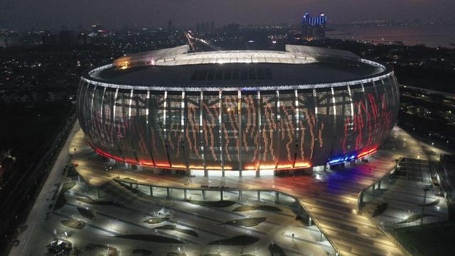Jakarta International Stadium di Malam Hari