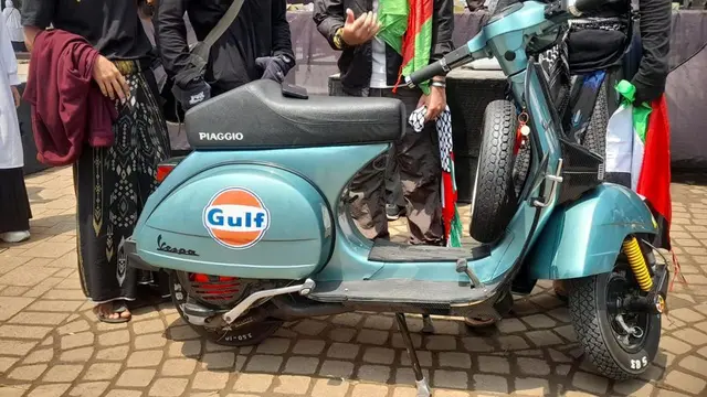 Vespa yang di lelang untuk donasi ke Palestina. (Dokumentasi Laz Harfa). (Selasa, 14 November 2023).