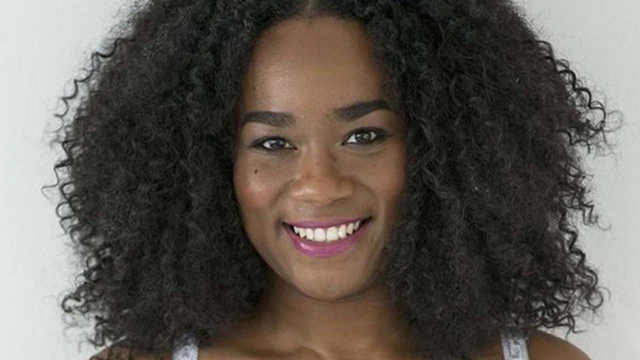 Shorntay Allen, model lingerie yang menderita firoid (foto: Mirror.co.uk)