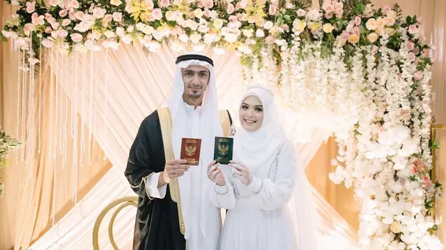 Melahirkan Anak Pertama, Ini 6 Potret Perjalanan Kehamilan Vebby Palwinta