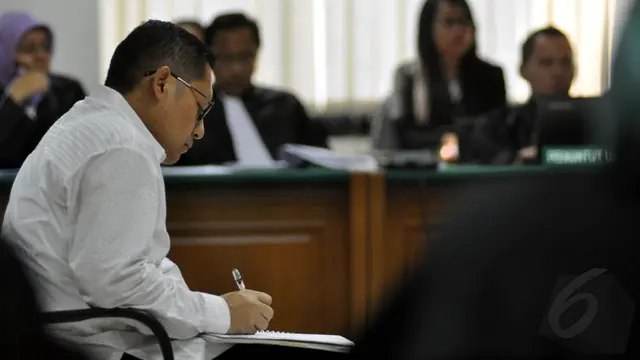 Ekspresi Sedih Anas Divonis 8 Tahun Penjara