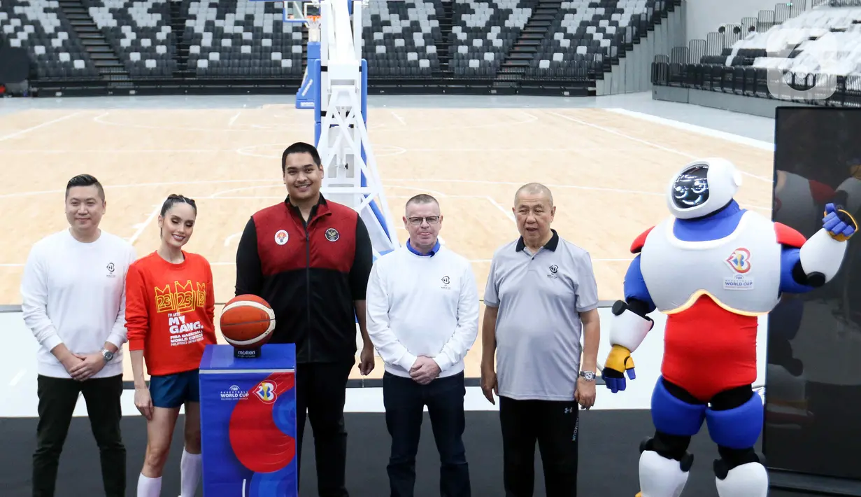 Indonesia rencananya akan menggelar pertandingan di Grup G dan H pada babak penyisihan. Semua pertandingan itu akan digelar di Indonesia Arena yang baru selesai dibangun. (Liputan6.com/Herman Zakharia)