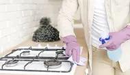 Jadwal Membersihkan Kompor Menurut Ahli: Kapan Harus Dilap, Deep Cleaning, hingga Membersihkan Oven?