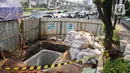 Gubernur Pramono Anung menyoroti proyek-proyek galian yang ada di beberapa ruas jalan raya di Jakarta. (Liputan6.com/Angga Yuniar)