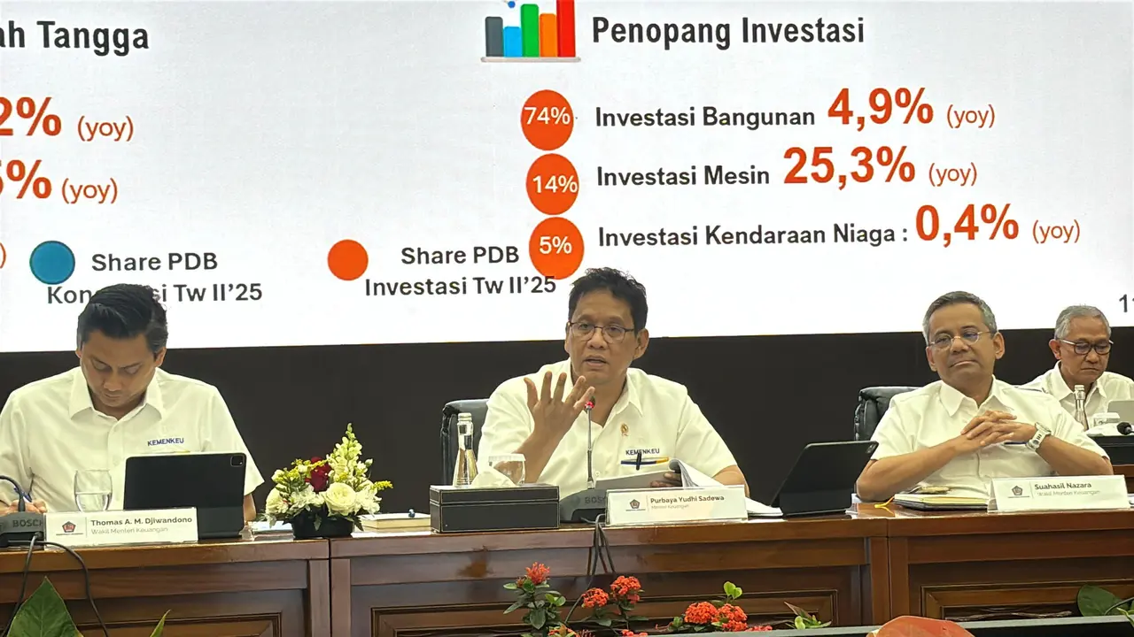 Menteri Keuangan (Menkeu) Purbaya Yudhi Sadewa pada konferensi pers APBN KiTa Septemebr, Senin (22/9/2025). (Liputan6.com/Tira)